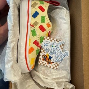 GUMMIE BEAR KIDS VANS